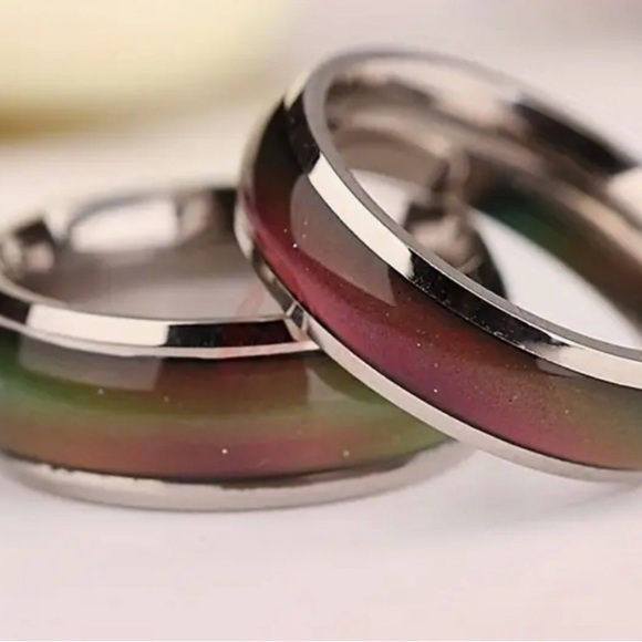 Mood ring. For the person that has everything! - Picture 3 of 4